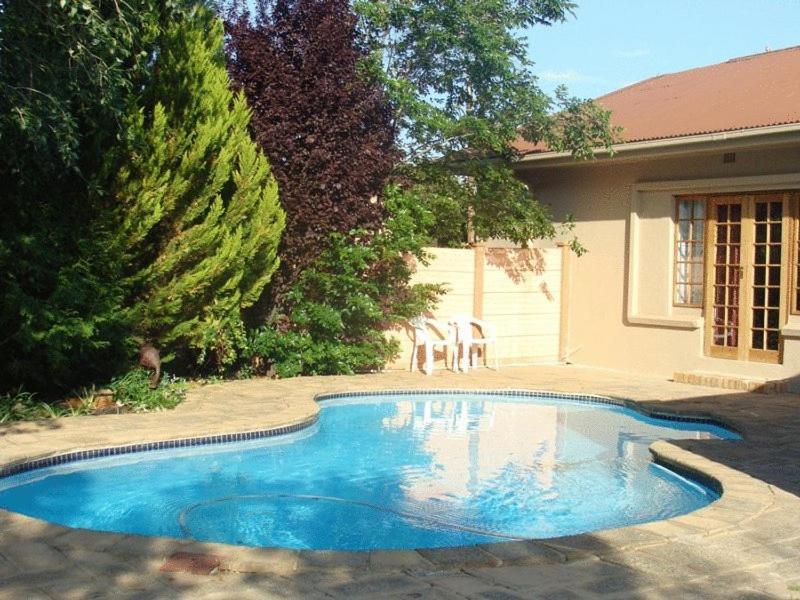 Two Bells Guest House Bloemfontein Eksteriør bilde