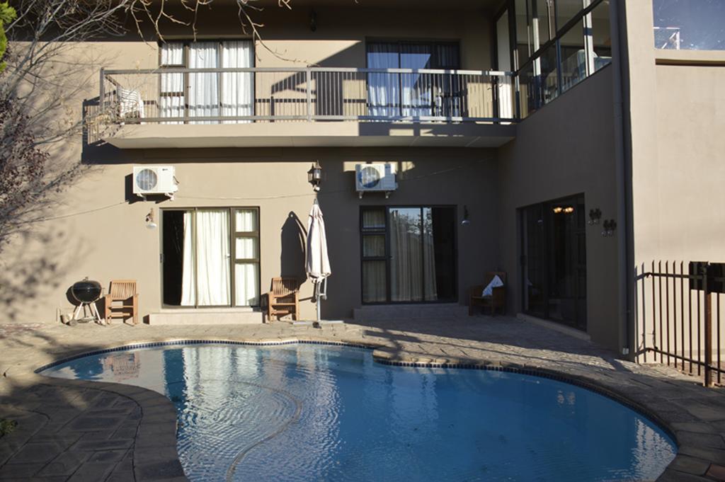 Two Bells Guest House Bloemfontein Eksteriør bilde