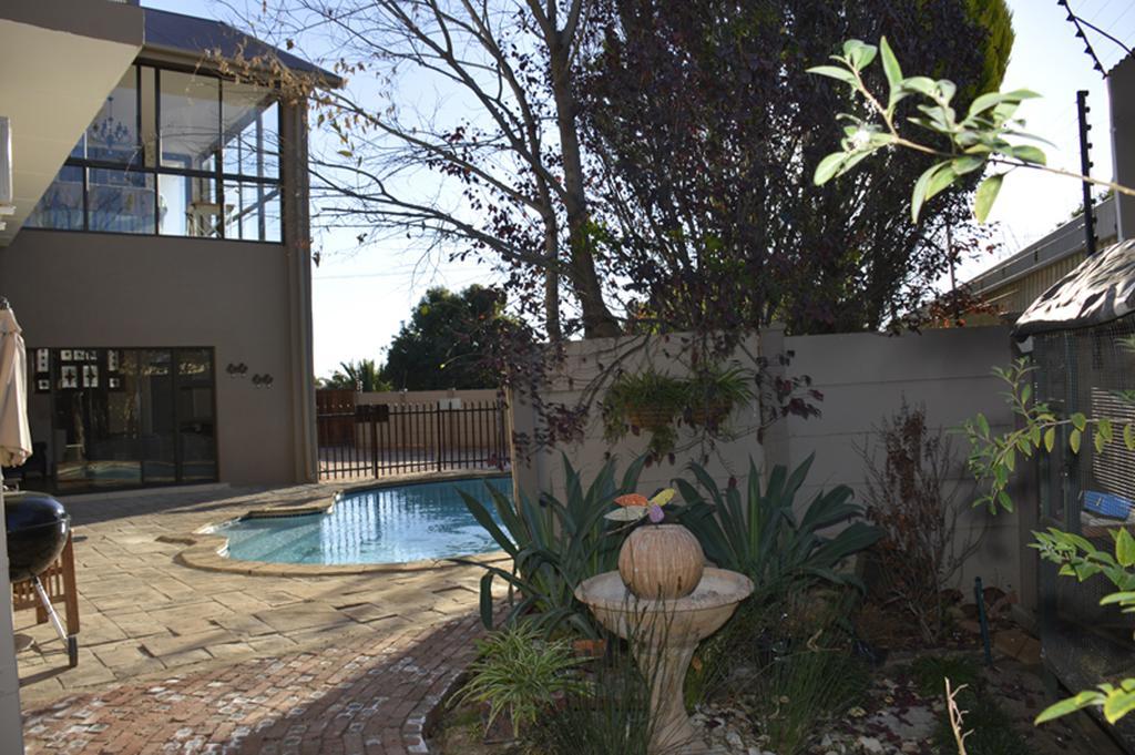 Two Bells Guest House Bloemfontein Rom bilde