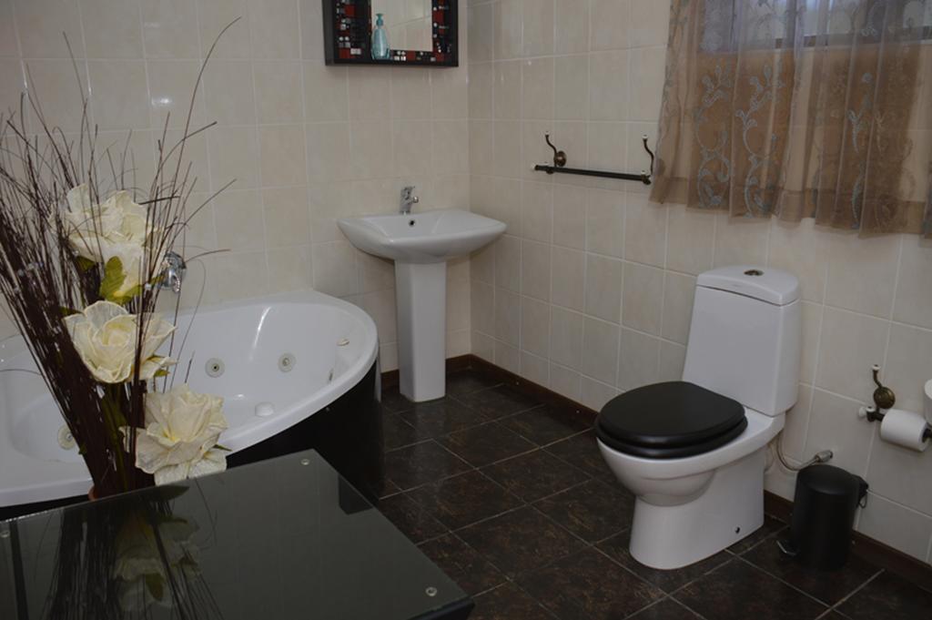 Two Bells Guest House Bloemfontein Rom bilde