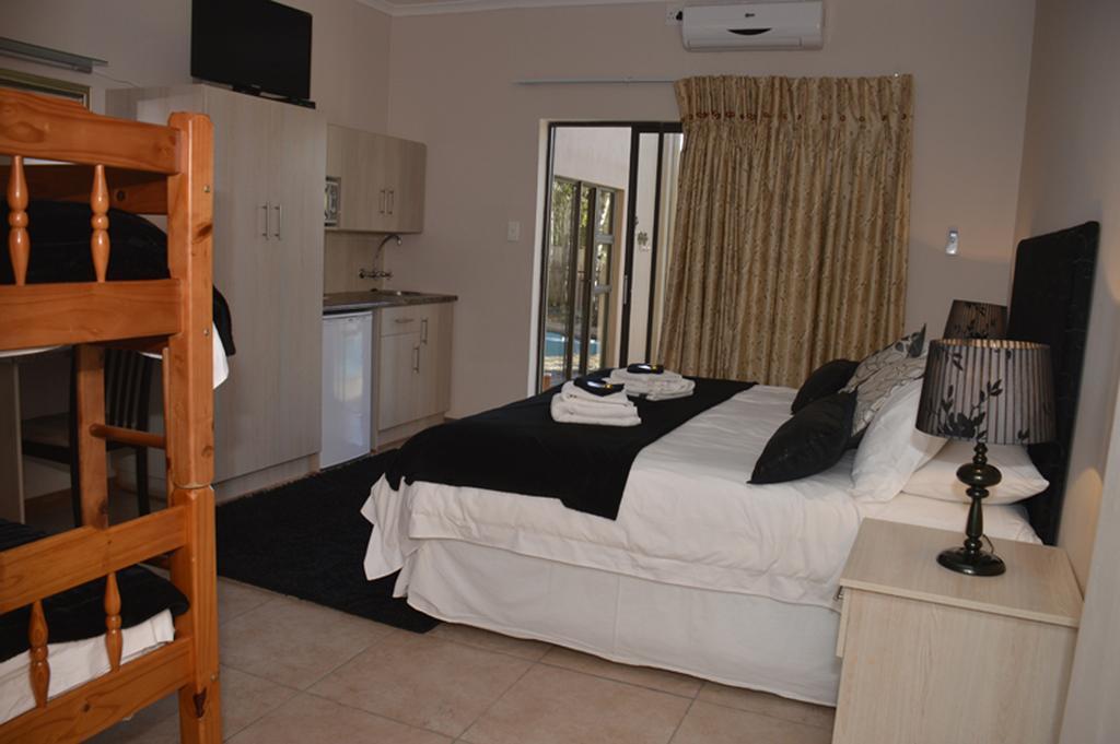 Two Bells Guest House Bloemfontein Rom bilde