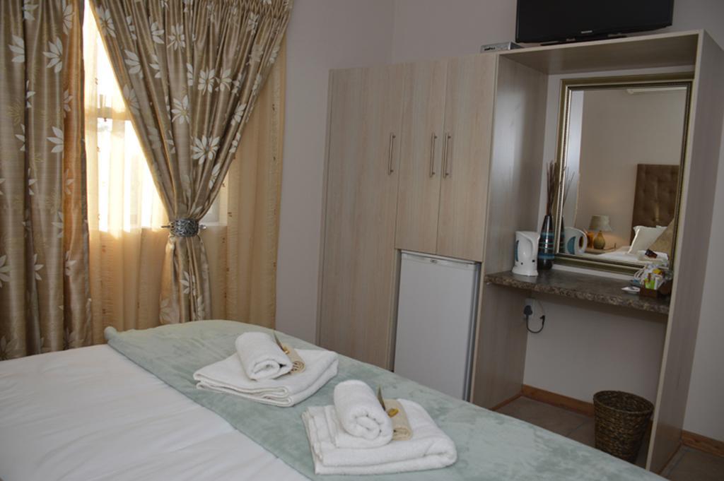 Two Bells Guest House Bloemfontein Rom bilde