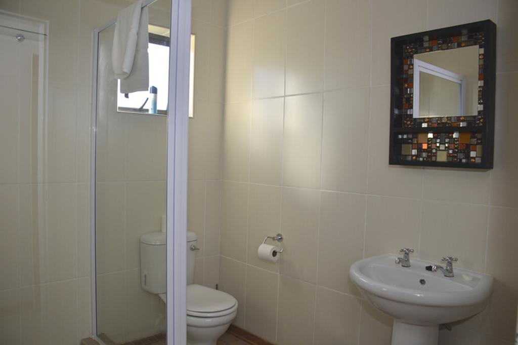 Two Bells Guest House Bloemfontein Rom bilde