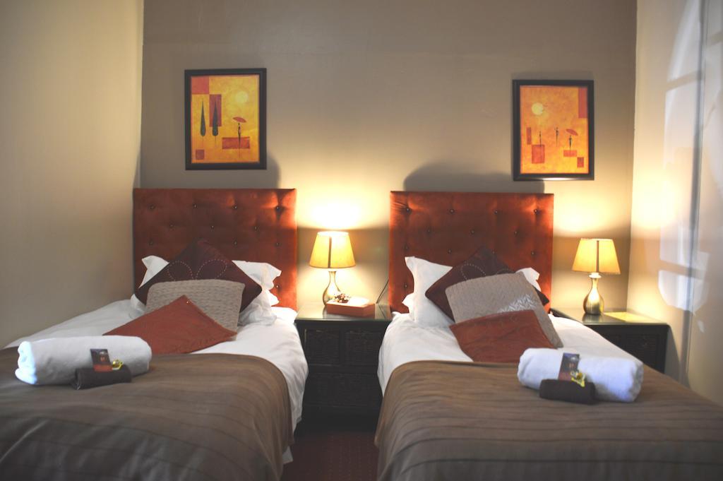Two Bells Guest House Bloemfontein Rom bilde