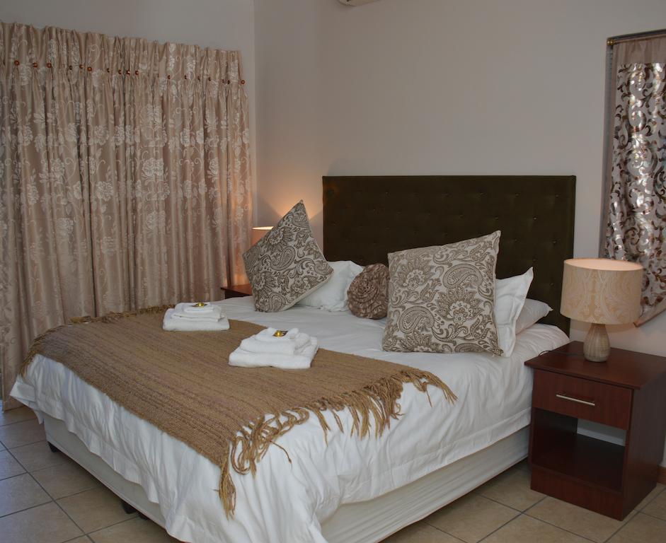 Two Bells Guest House Bloemfontein Rom bilde