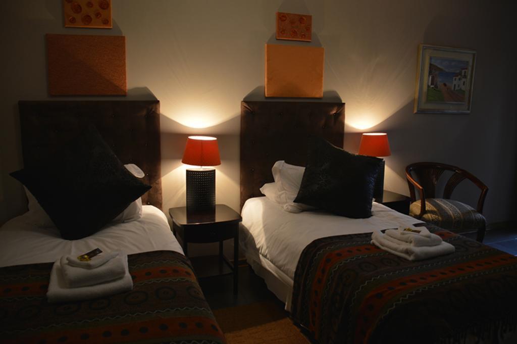 Two Bells Guest House Bloemfontein Eksteriør bilde
