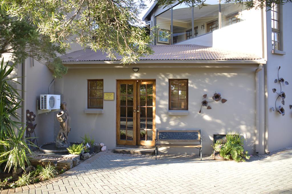 Two Bells Guest House Bloemfontein Eksteriør bilde